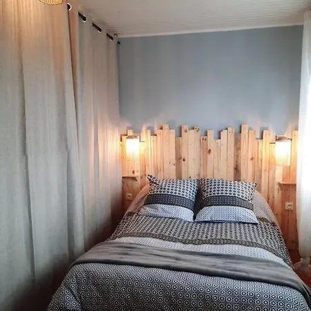 Casa de Férias Le Nid Douillet - Duplex Bois & Charme Mauleon